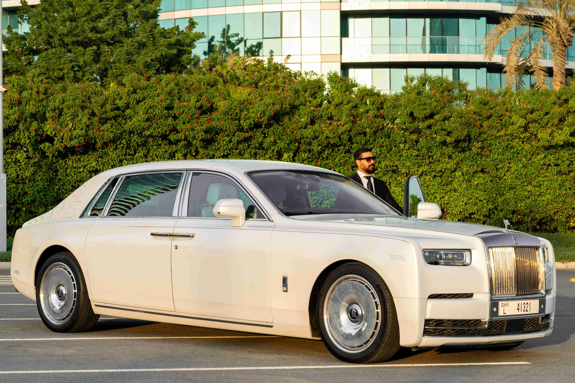 5 Questions You Must Ask Before Booking a Wedding Limo