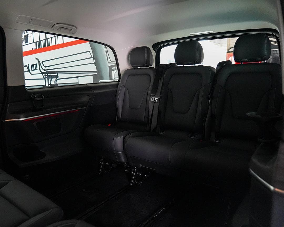 Mercedes-Benz V300 - Image 2