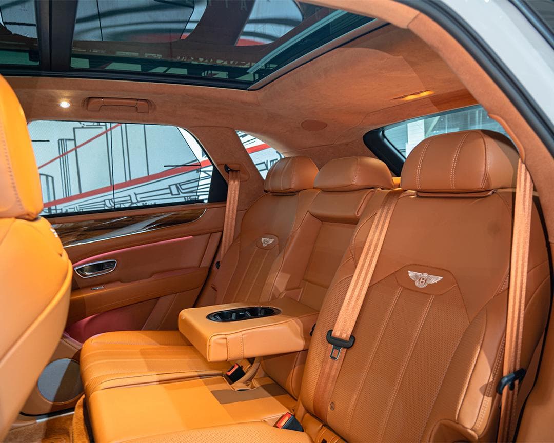 Bentley Bentayga - Image 2