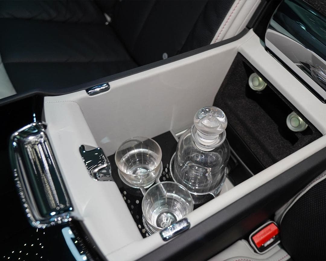 Rolls-Royce Phantom Extended Wheelbase - Image 3