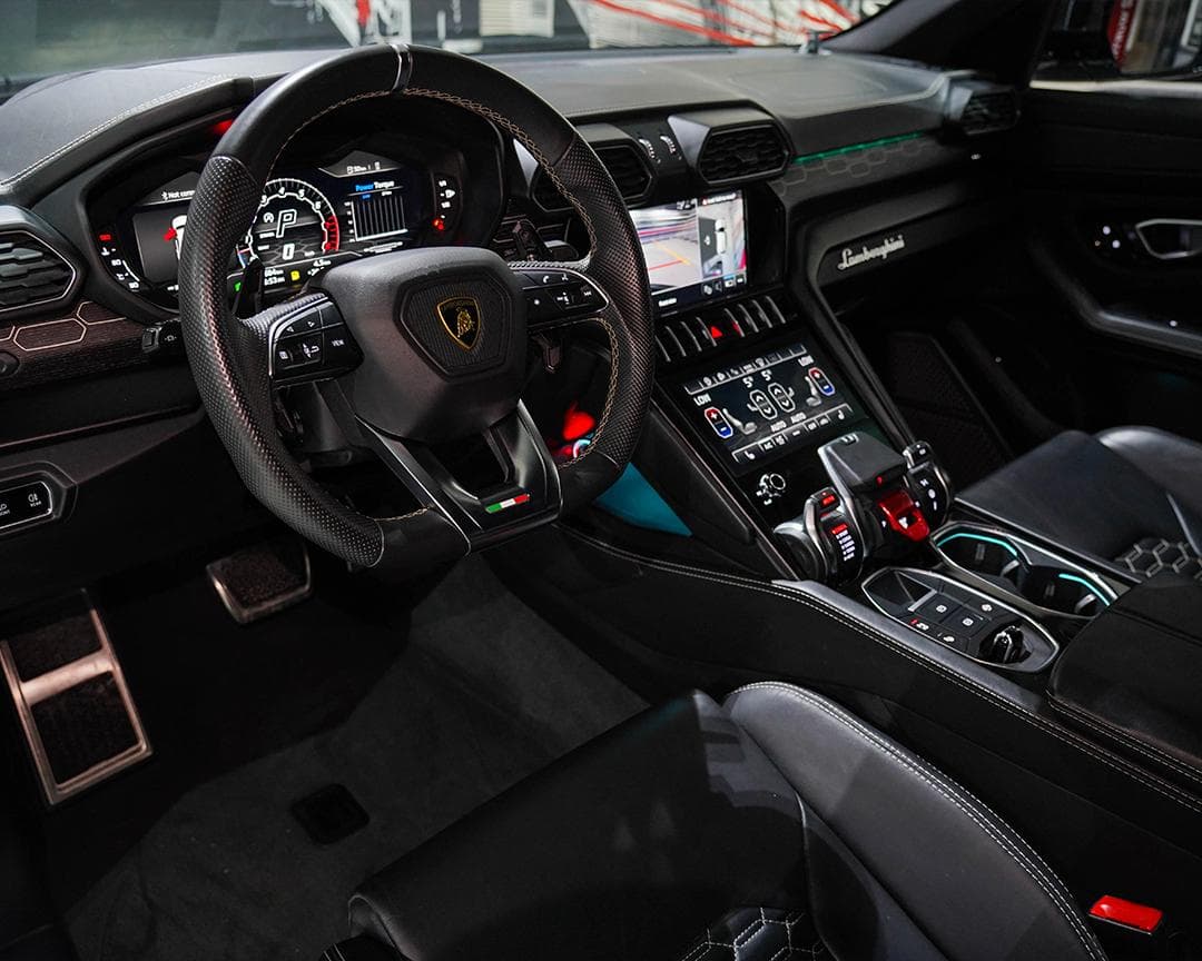 Lamborghini Urus Mansory - Image 3