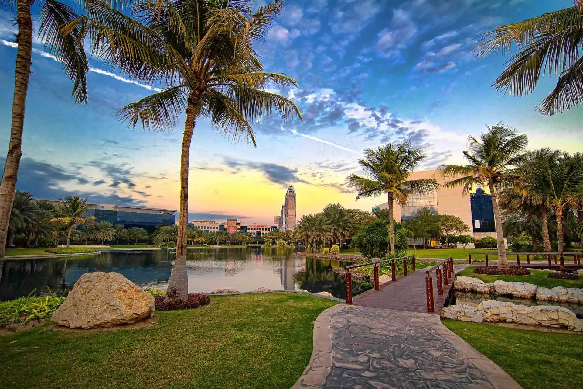 Limousine Service in Dubai Media City