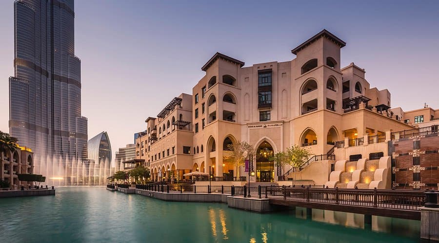 Luxury Limousine Service at Dubai Fountain & Souk Al Bahar